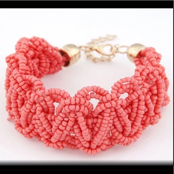 Jewelry - 5/$15 Coral Beaded Bracelet NEW